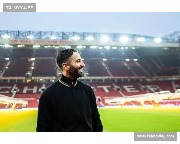 阿莫林接手曼联后风波不断 名宿纷纷倒戈他还能撑多久